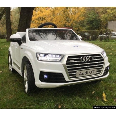   Rivertoys Audi Q7 quattro 