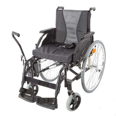 Кресло-коляска с пневматическими шинами Invacare Action 3NG PP